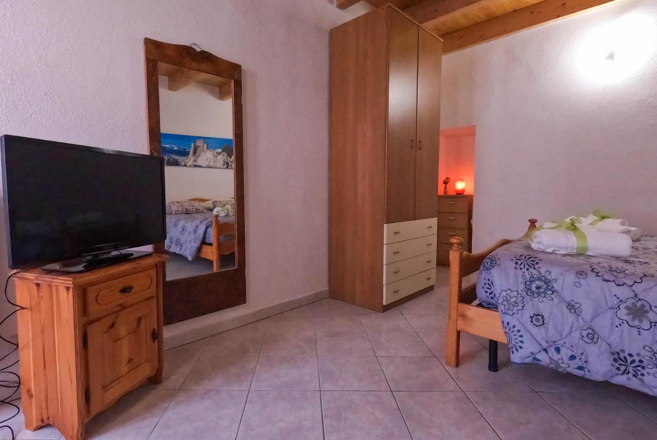 San Domenico House - Centro Storico Bed & Breakfast L'Aquila Exterior photo